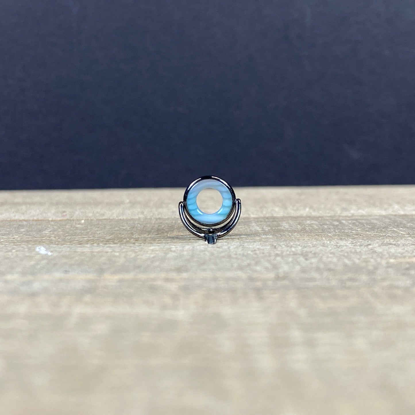 Perfect Agate Stripping Guides are handcrafted, demanding the highest quality workmanship and finish. Each Agate Stone is one of a kind, revealing its own vivid colors and character. 
This is the guide you will receive
Black Nickel is not recommended for saltwater
