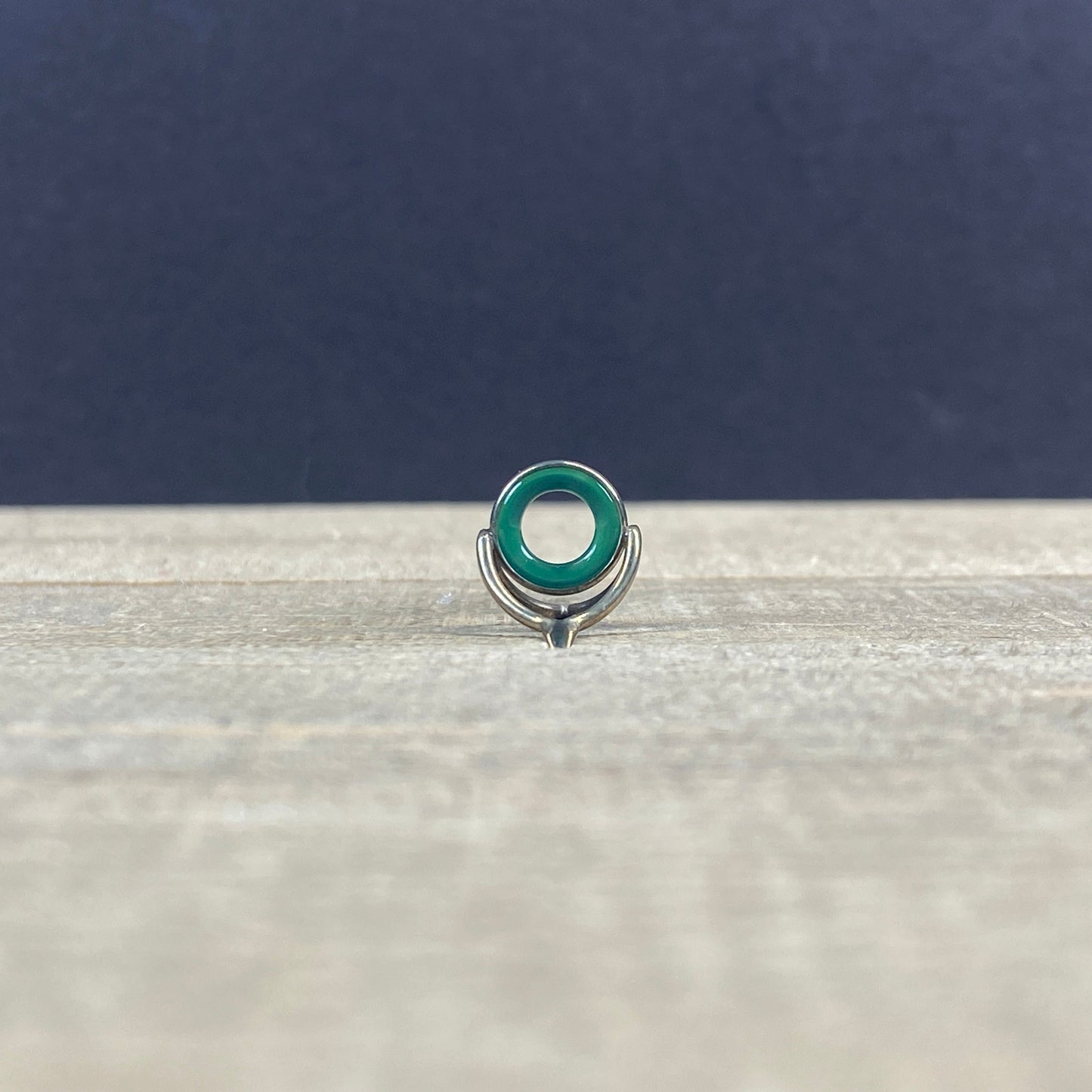 Perfect Agate Stripping Guides are handcrafted, demanding the highest quality workmanship and finish. Each Agate Stone is one of a kind, revealing its own vivid colors and character. 
This is the guide you will receive
Black Nickel is not recommended for saltwater