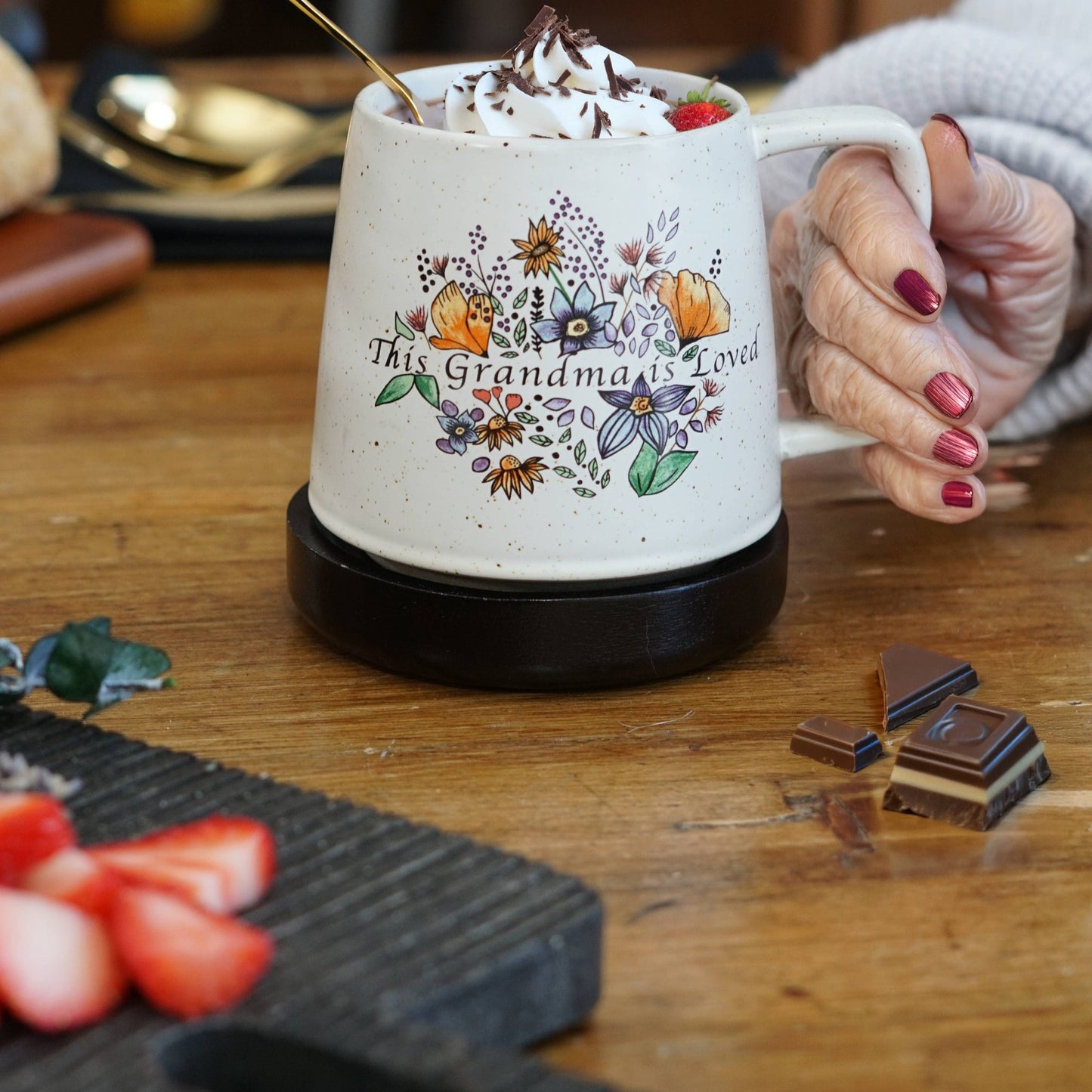 Celebrate the love for grandma with this charming mug, perfect for Mother’s Day or any special occasion.