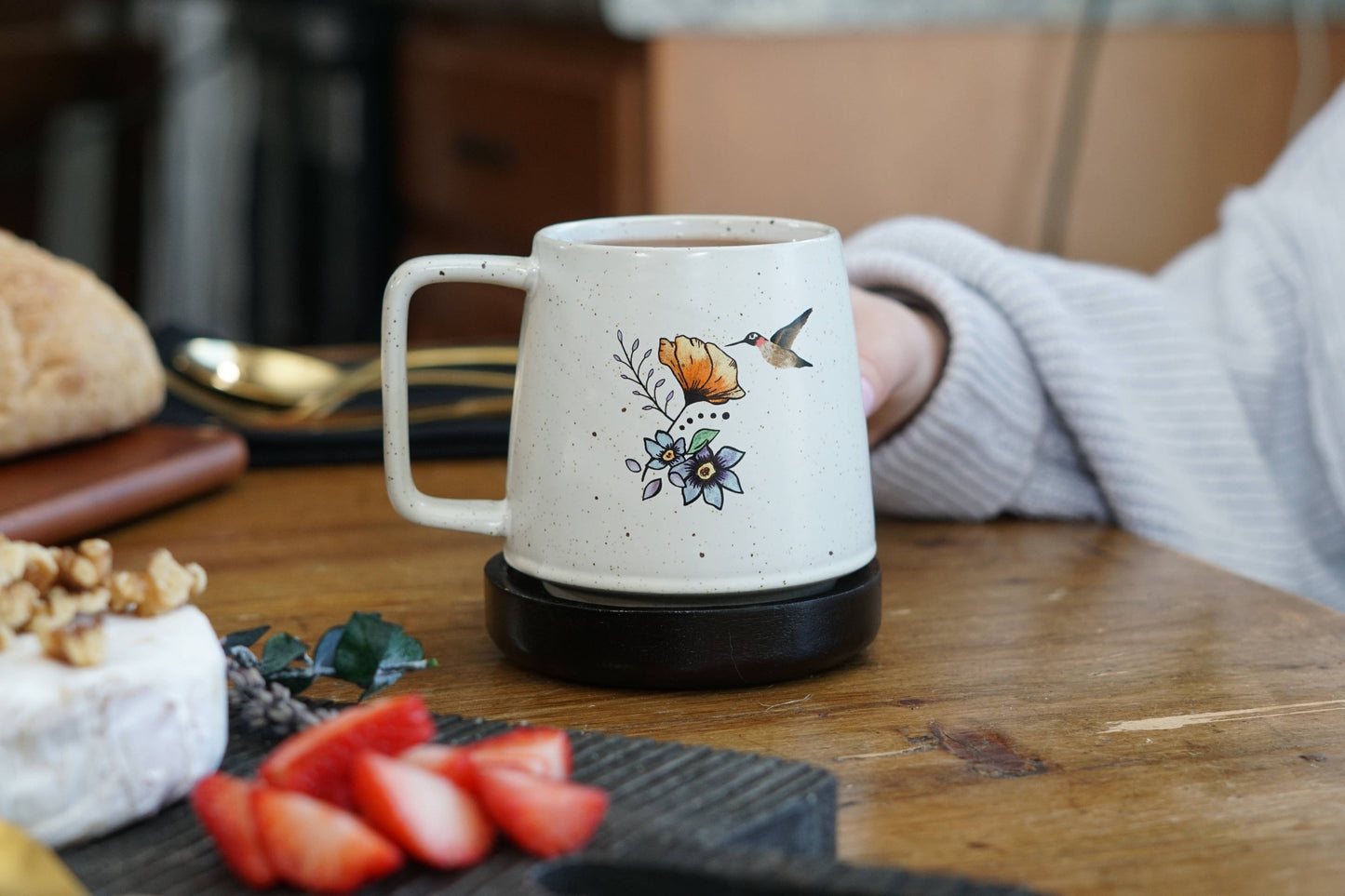 Celebrate the love for grandma with this charming mug, perfect for Mother’s Day or any special occasion.