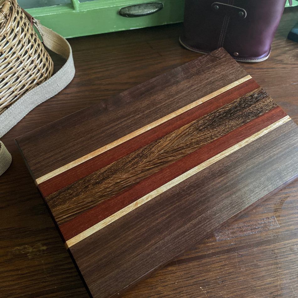 Edge Grain Serving Board - Fish On! Custom Rods