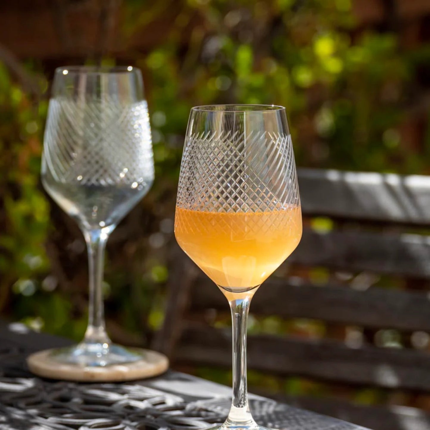 Experience the elegance of New Orleans with the Bourbon Street White Wine Glass by Rolf Glass. This collection, inspired by the French Quarter, features diamond wheel cut and polished crisscrossing lines, reminiscent of jazz clubs, Cajun eateries, and potent mixed drinks.&nbsp;