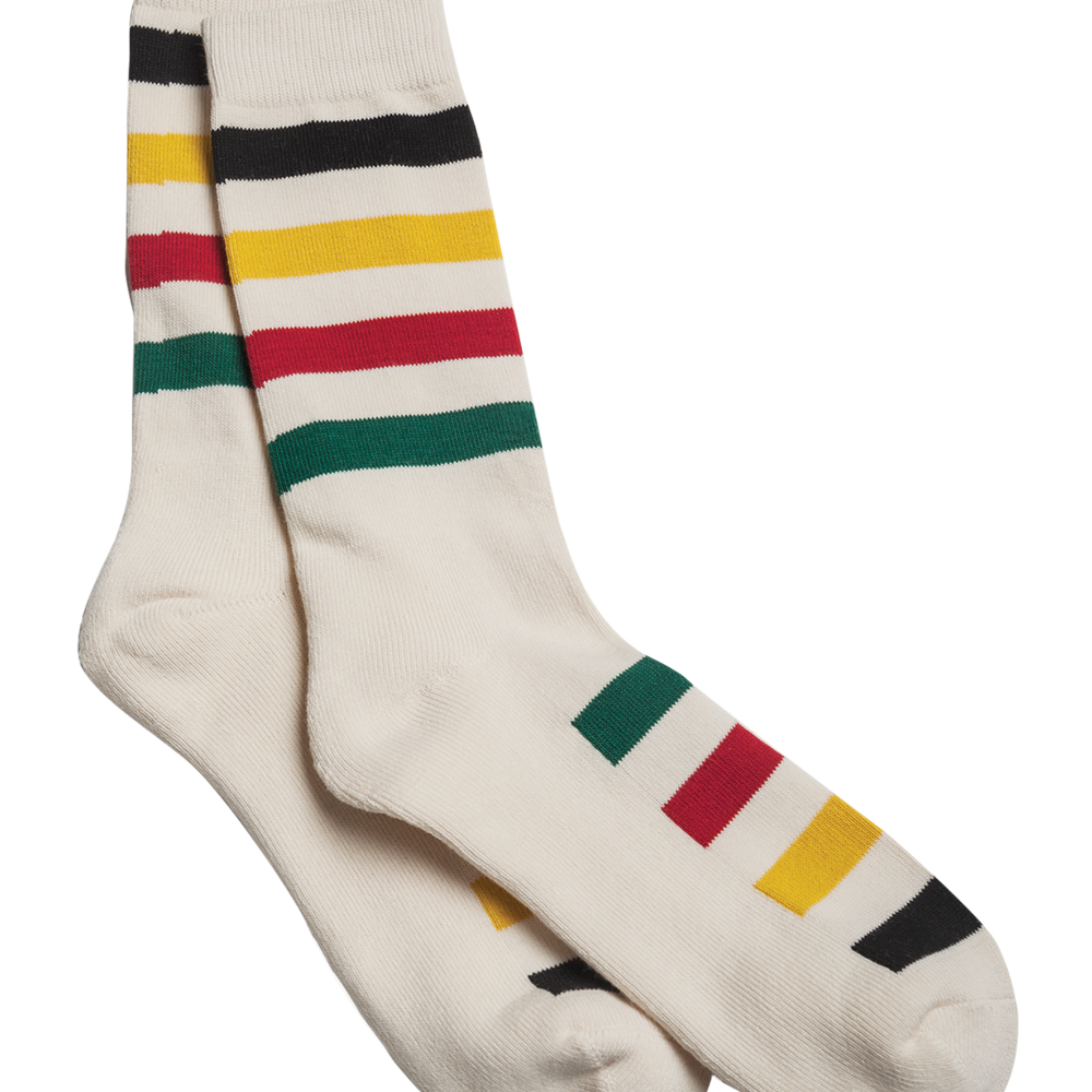 Introducing the NATIONAL PARK COTTON MIDWEIGHT CREW, featuring the beloved National Park Stripe design in a cozy sock. With a cushioned foot-bed, you can enjoy wearing this sock all year round. Imported for your convenience.