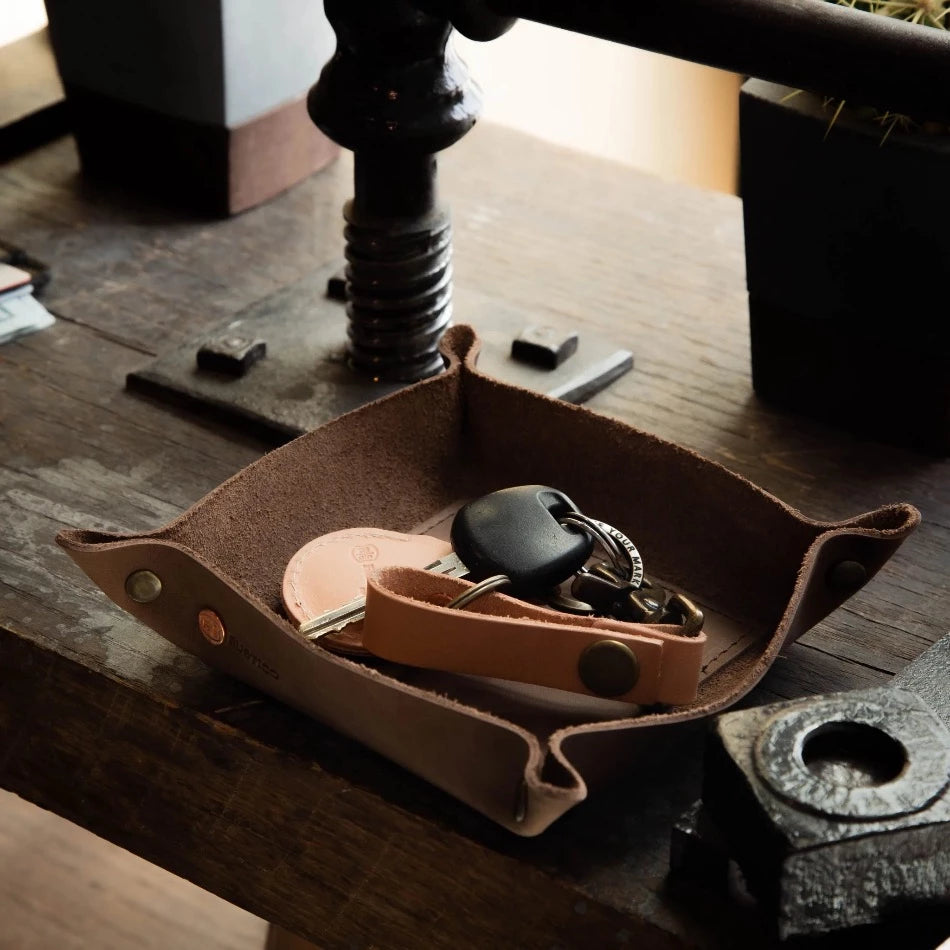 
                  
                    Premium Leather Valet Tray - Fish On! Custom Rods
                  
                