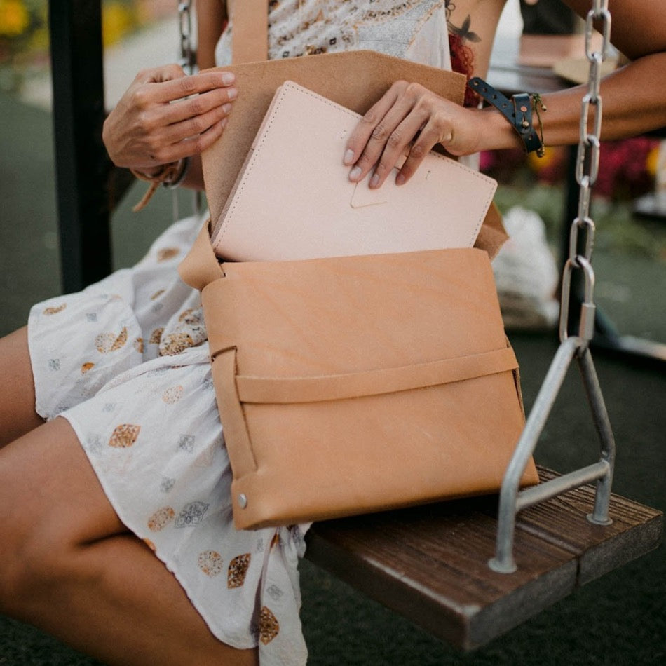 
                  
                    Scout Leather Satchel - Fish On! Custom Rods
                  
                