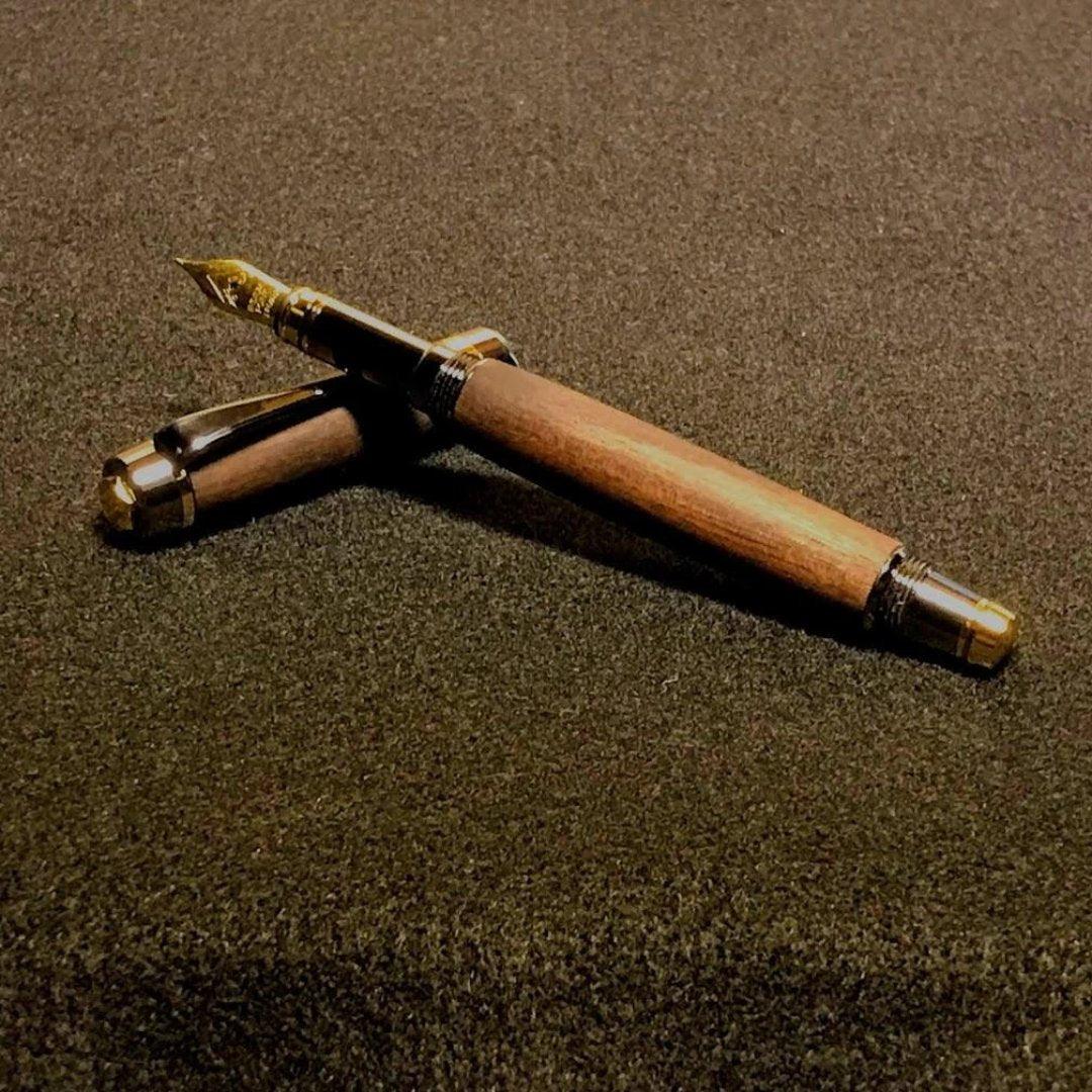 Classic Elite 2 Fountain Pen - Fish On! Custom Rods