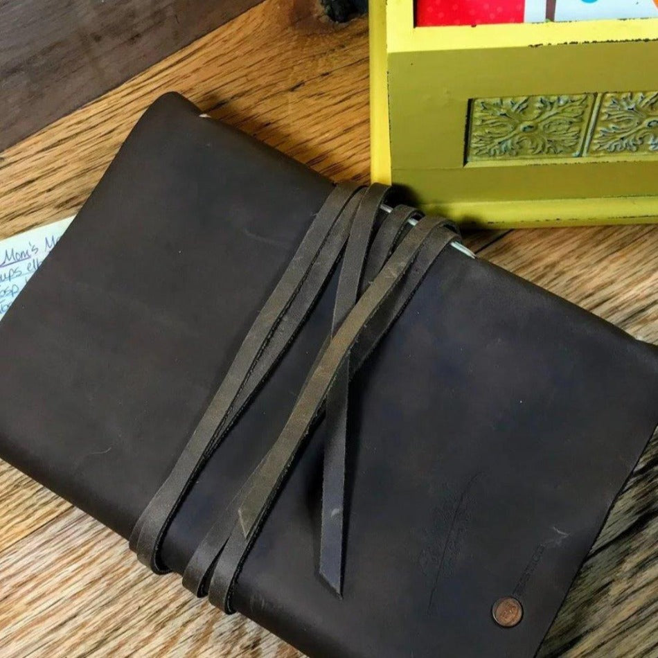 
                  
                    Messenger Leather Journal - Fish On! Custom Rods
                  
                